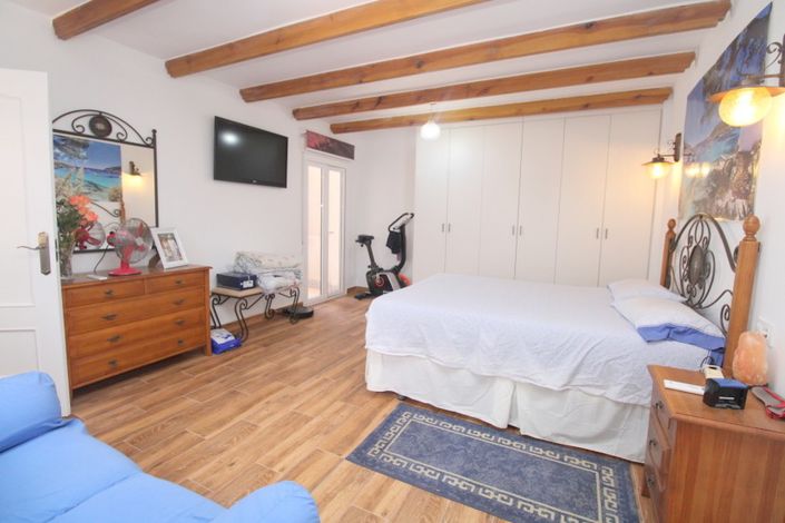 Image No.13-3 Bed Villa for sale