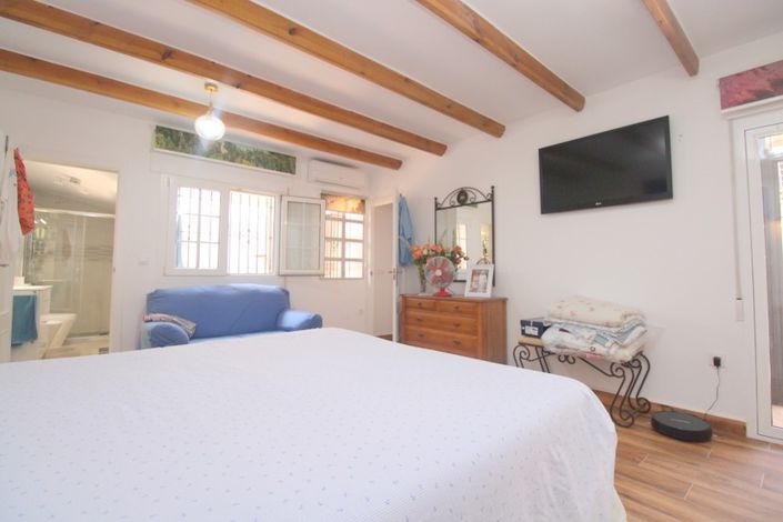 Image No.14-3 Bed Villa for sale