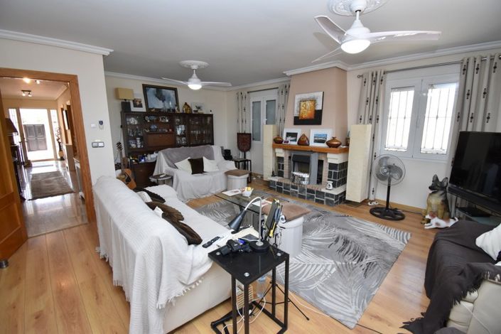 Image No.13-6 Bed Villa for sale