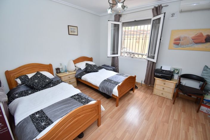 Image No.16-6 Bed Villa for sale