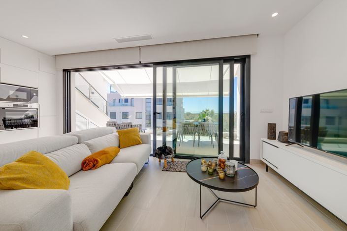 Image No.2-2 Bed Property for sale