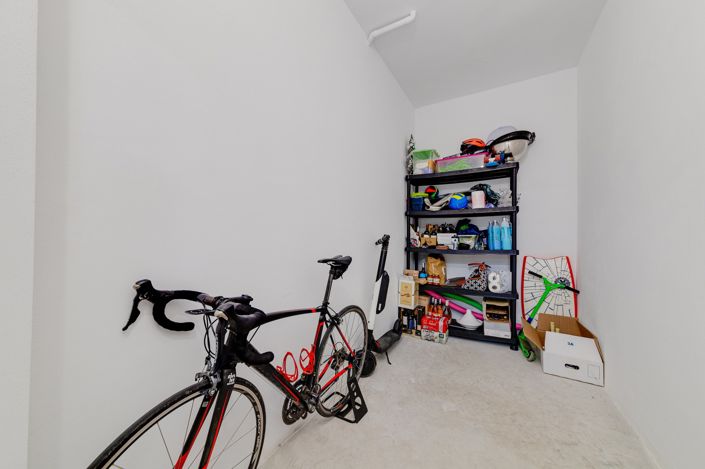 Image No.27-2 Bed Property for sale