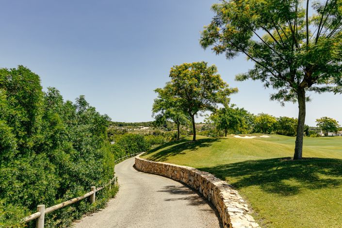 Image No.30-2 Bed Property for sale