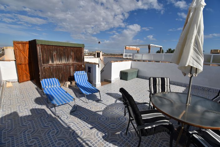 Image No.16-2 Bed Property for sale