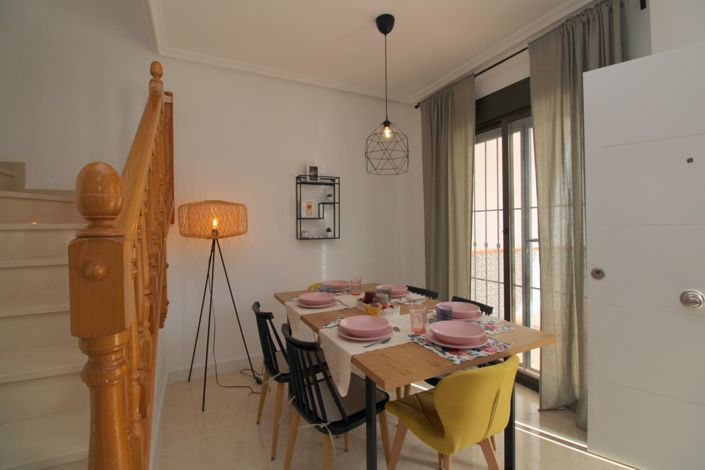 Image No.10-3 Bed Townhouse for sale