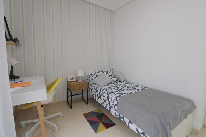 Image No.17-3 Bed Townhouse for sale