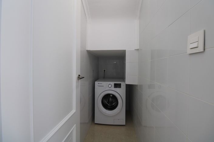 Image No.20-3 Bed Townhouse for sale