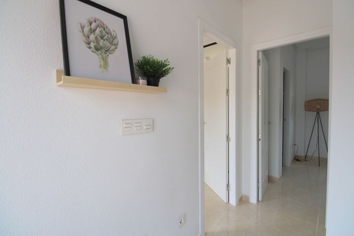 Image No.21-3 Bed Townhouse for sale