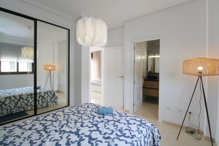 Image No.23-3 Bed Townhouse for sale