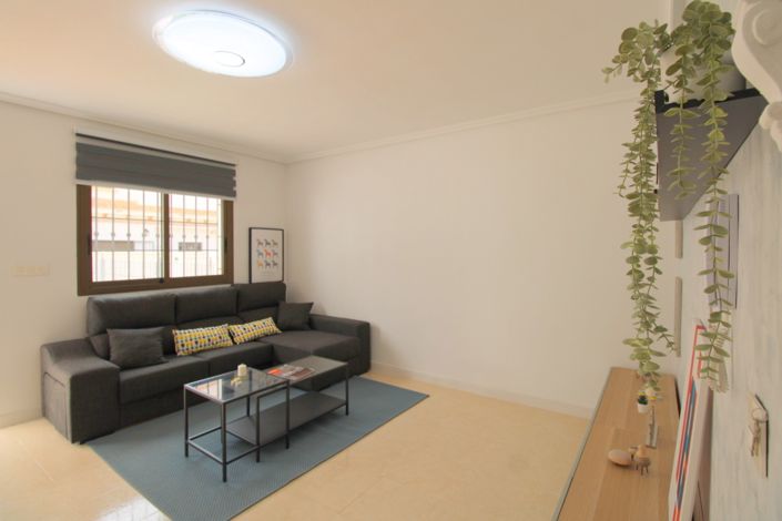 Image No.8-3 Bed Townhouse for sale