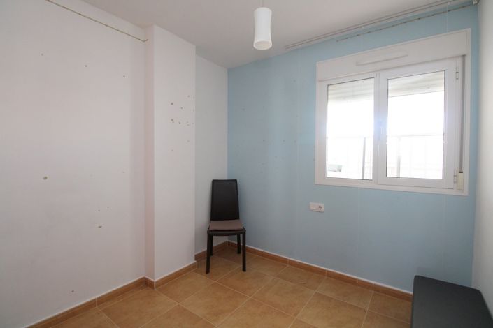 Image No.17-2 Bed Property for sale