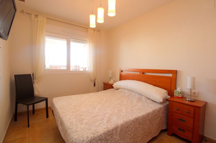 Image No.3-2 Bed Property for sale