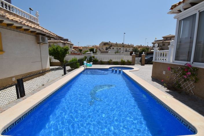 Image No.26-3 Bed Villa for sale