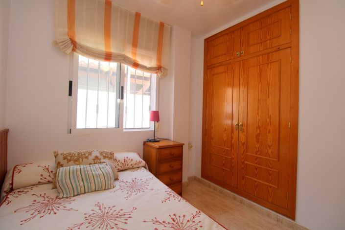 Image No.14-3 Bed Townhouse for sale