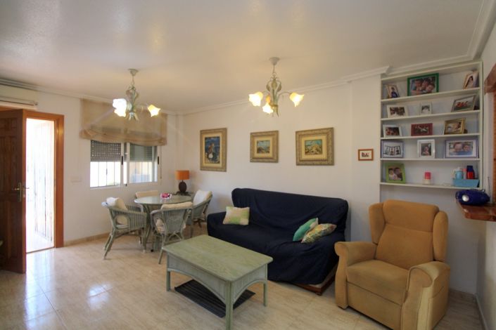 Image No.2-3 Bed Townhouse for sale