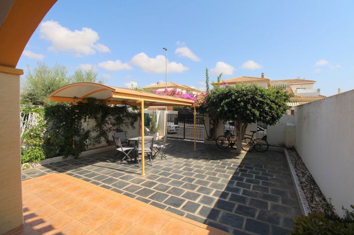 Image No.24-3 Bed Townhouse for sale