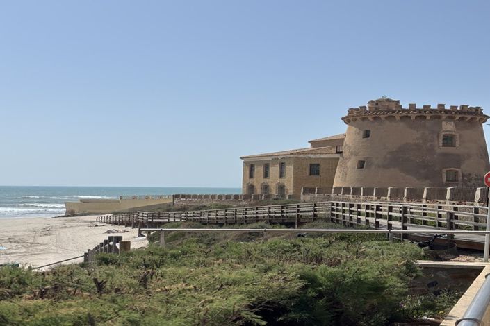 Image No.27-3 Bed Townhouse for sale