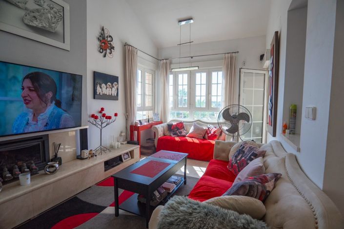 Image No.4-4 Bed Villa for sale