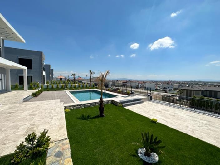 Image No.2-4 Bed Villa / Detached for sale