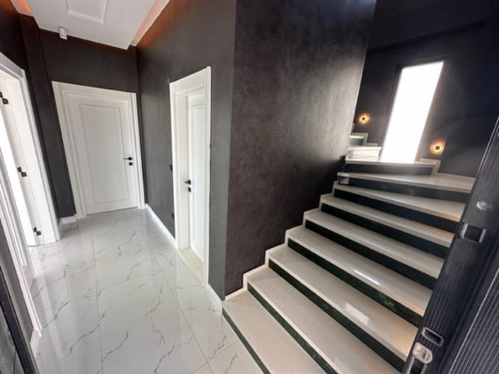 Image No.15-4 Bed Villa / Detached for sale