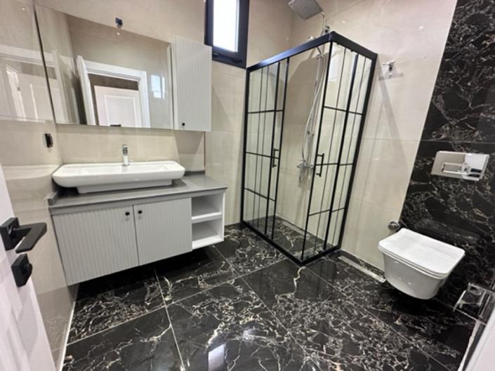 Image No.33-4 Bed Villa / Detached for sale