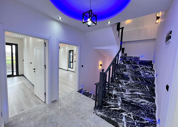 Image No.14-5 Bed Villa for sale