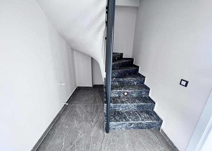 Image No.19-4 Bed Duplex for sale