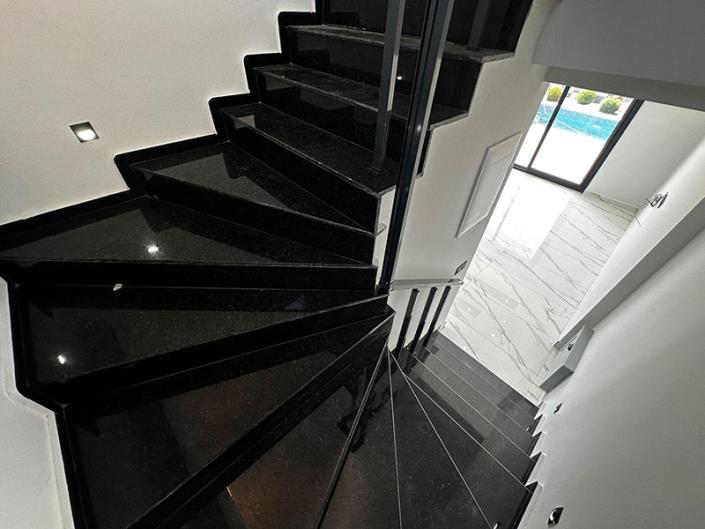 Image No.17-4 Bed Villa for sale