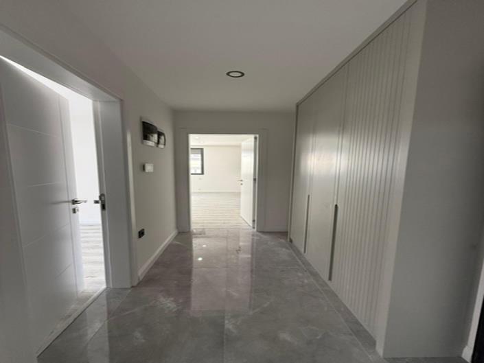 Image No.24-1 Bed Apartment for sale