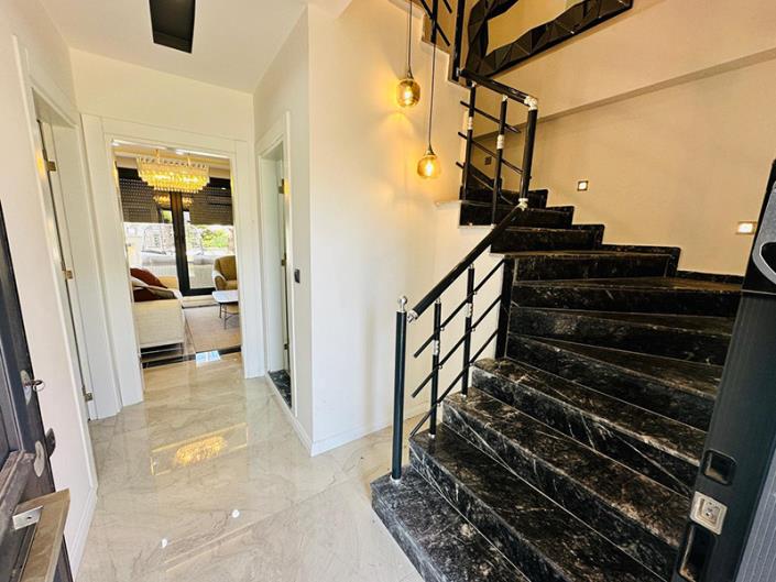 Image No.2-Villa / Détaché de 4 chambres à vendre à Yesilkent