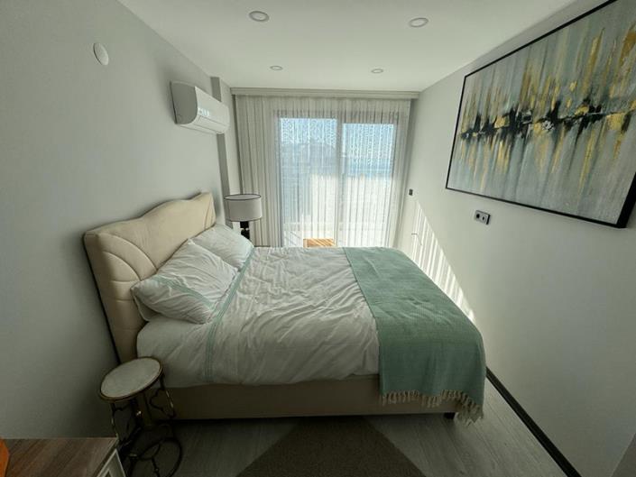 Image No.5-3 Bed Duplex for sale