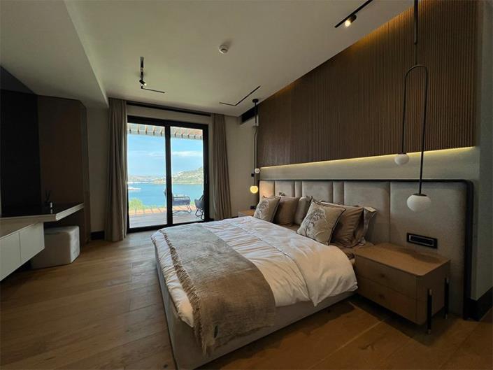 Image No.10-4 Bed Villa for sale