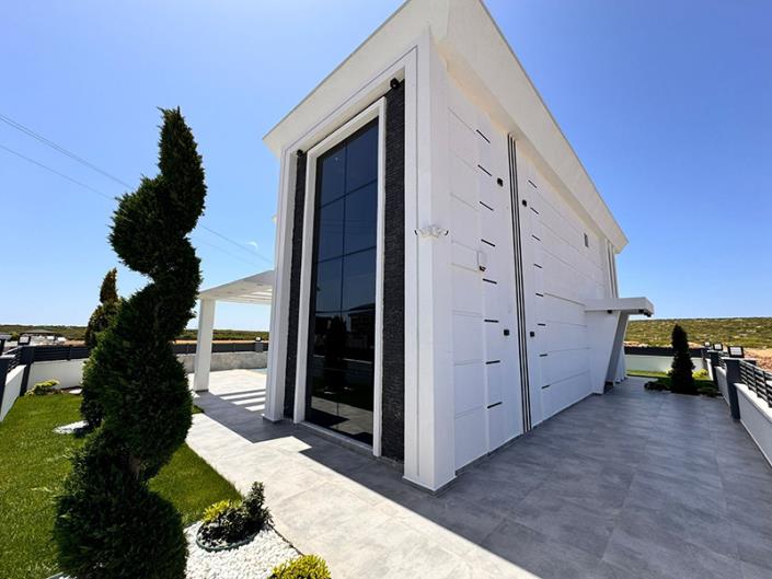 Image No.22-4 Bed Villa / Detached for sale