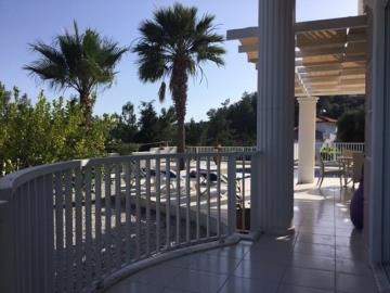 fabulous-terrace-and-patio