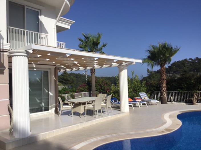 Image No.1-3 Bed Villa / Detached for sale