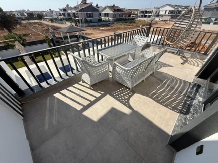 Image No.20-4 Bed Villa / Detached for sale