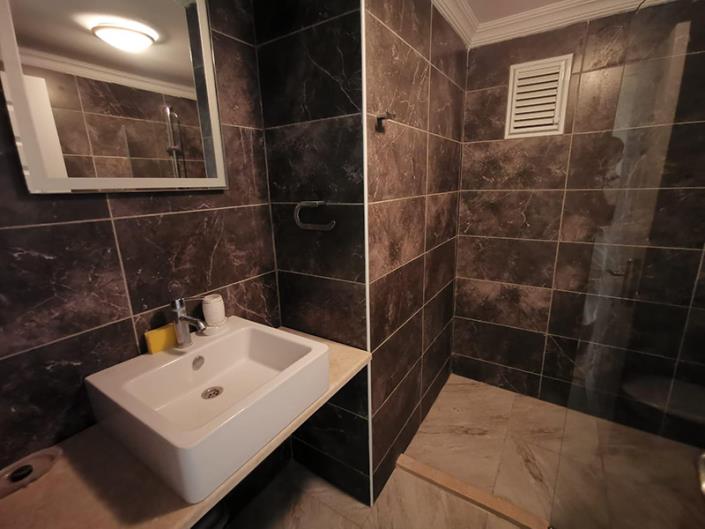 Image No.20-2 Bed Apartment for sale