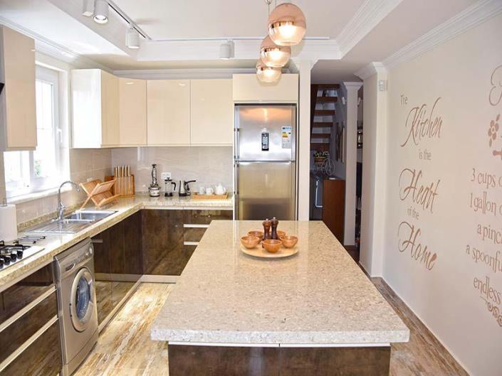 Image No.2-4 Bed Villa / Detached for sale