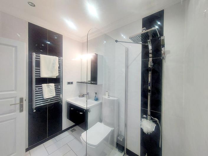 Image No.31-5 Bed Villa / Detached for sale