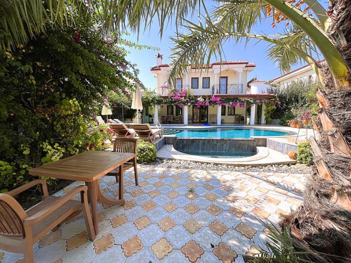 Image No.11-4 Bed Villa / Detached for sale