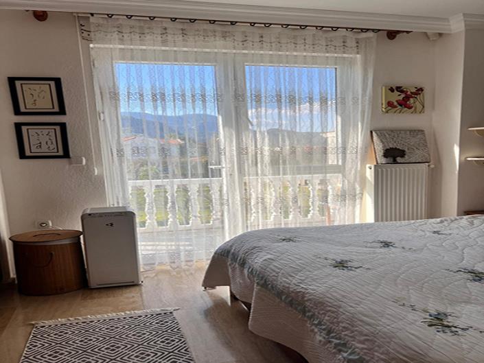 Image No.9-5 Bed Villa / Detached for sale