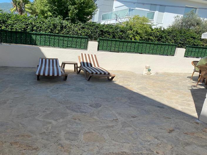 Image No.18-4 Bed Villa / Detached for sale