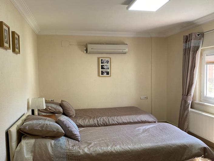 Image No.14-4 Bed Villa / Detached for sale