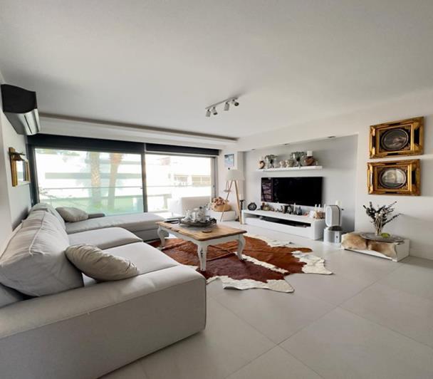 Image No.12-2 Bed Villa for sale