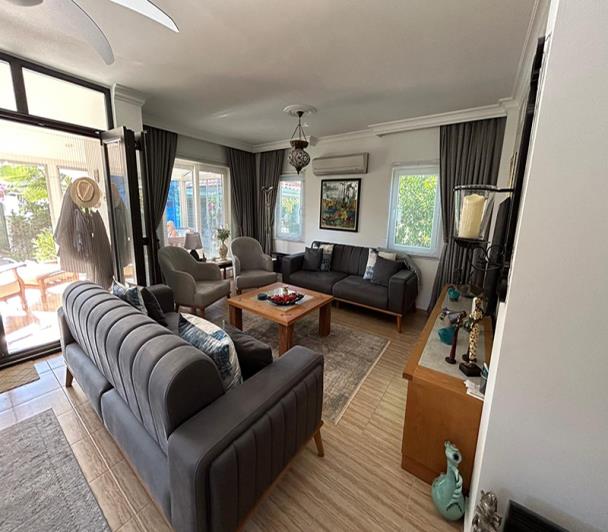 Image No.12-5 Bed Villa for sale