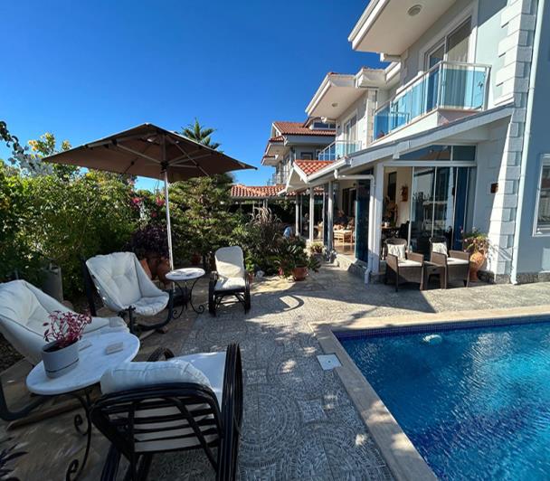 Image No.2-5 Bed Villa for sale