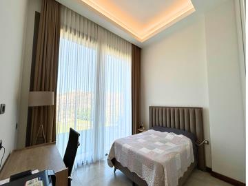 good-size-bedroom