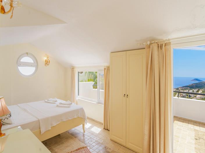 Image No.15-3 Bed Villa / Detached for sale