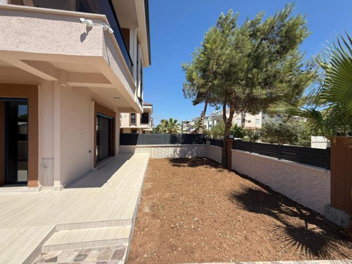 Image No.10-3 Bed Villa for sale