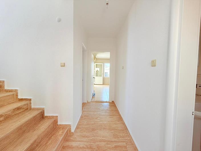 Image No.5-3 Bed Semi-Detached for sale